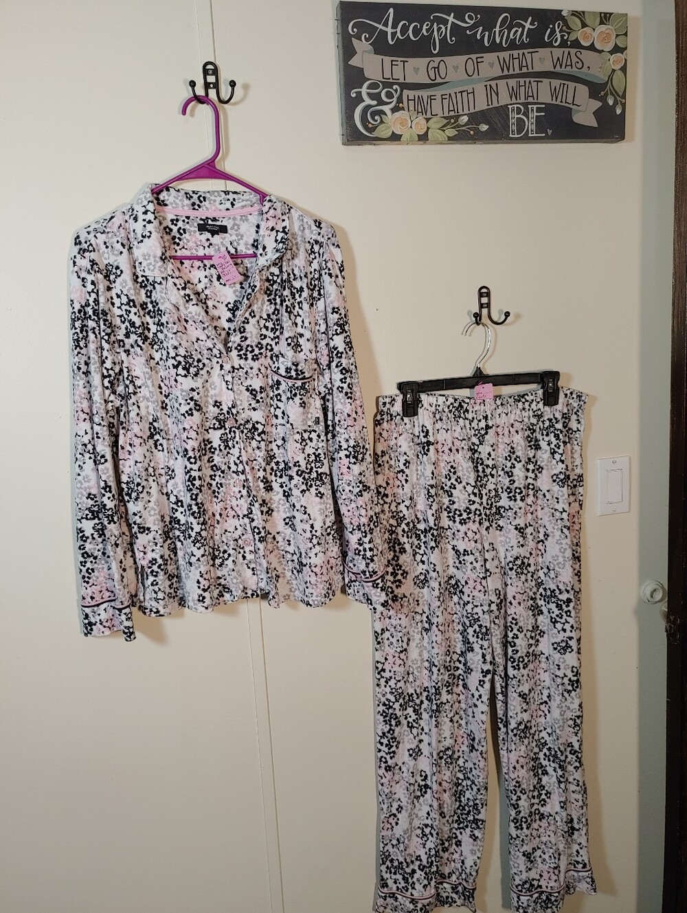 Gorgeous Simply Vera Vera Wang XL Black And Pink Long Sleeve Soft Pajama Set